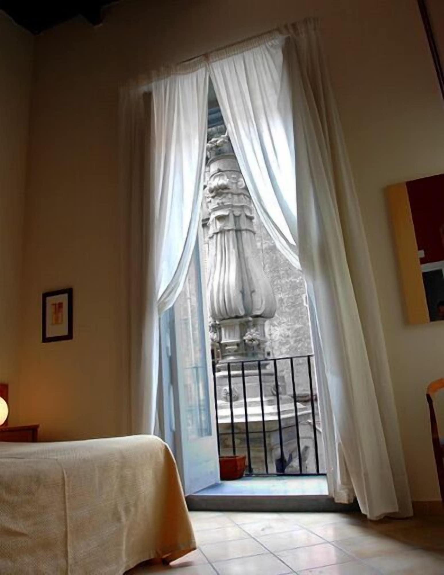 Caravaggio Hotel نابولي المظهر الخارجي الصورة