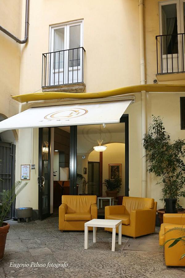 Caravaggio Hotel نابولي المظهر الخارجي الصورة