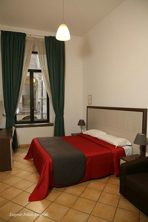 Caravaggio Hotel نابولي المظهر الخارجي الصورة